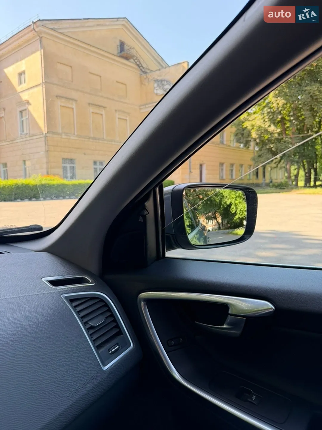 2017 Volvo XC60 - мініатюра 5