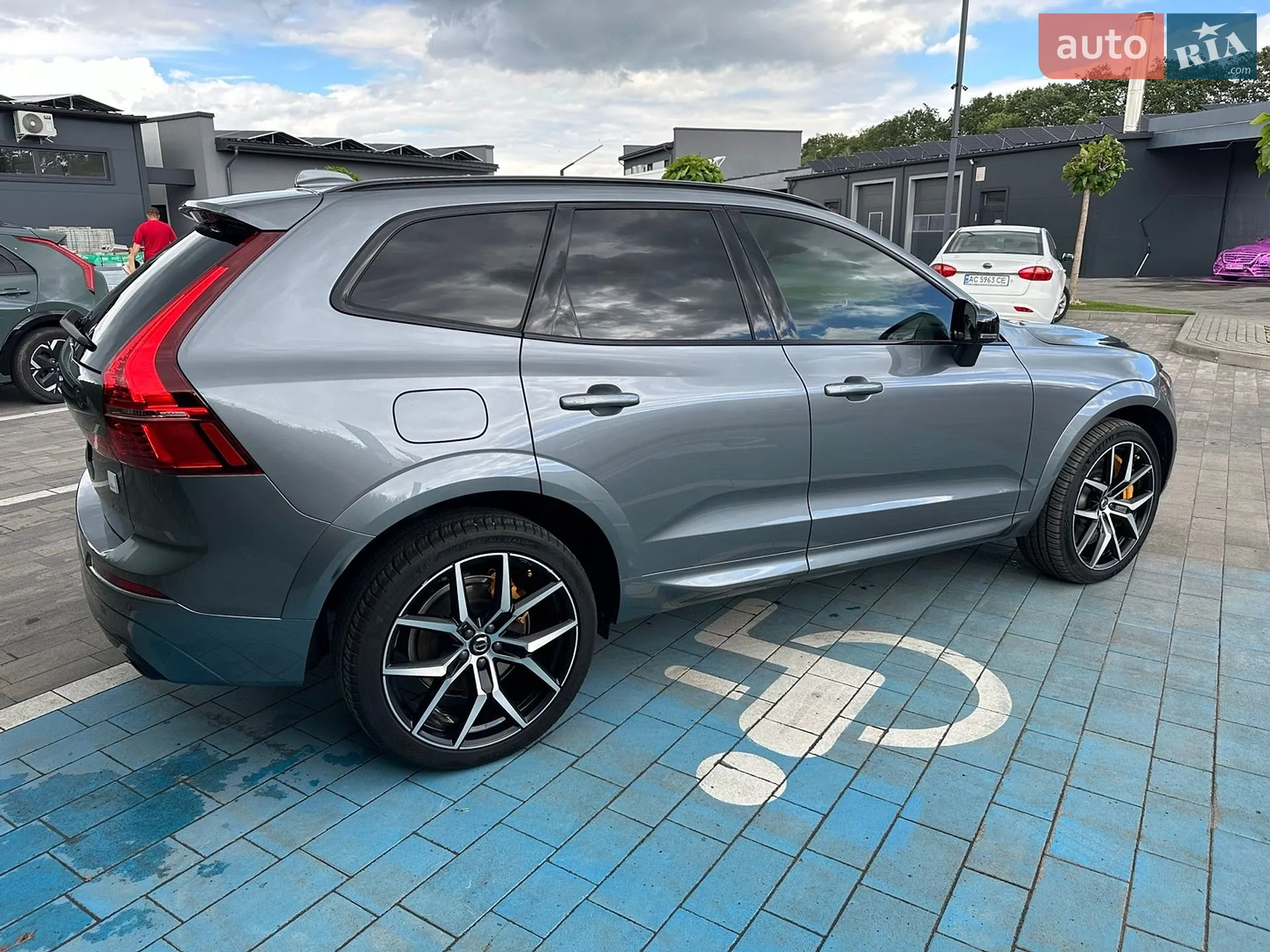 2021 Volvo XC60 - мініатюра 9
