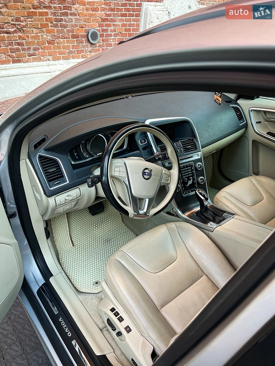 2016 Volvo XC60 - мініатюра 12
