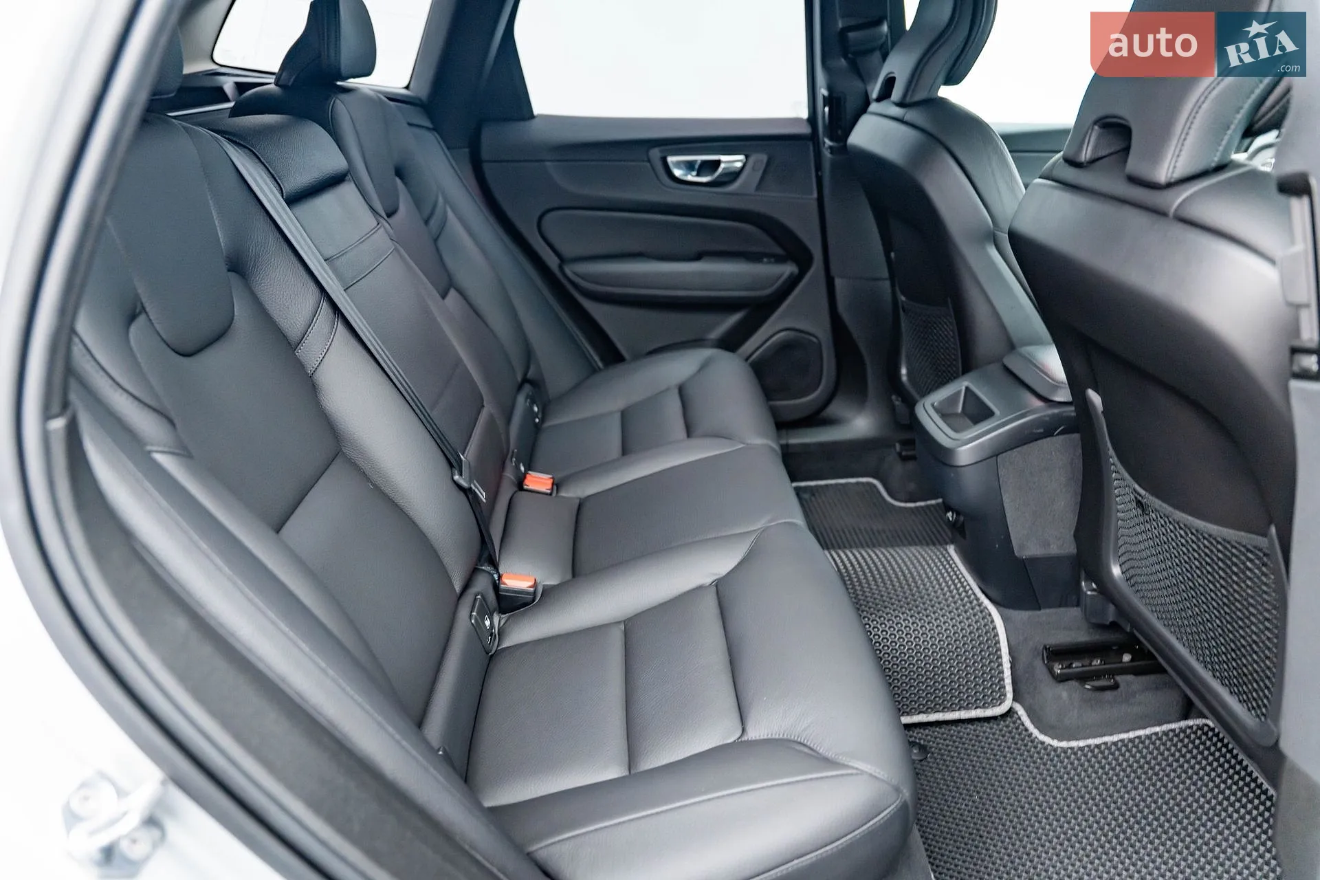 2018 Volvo XC60 - мініатюра 27