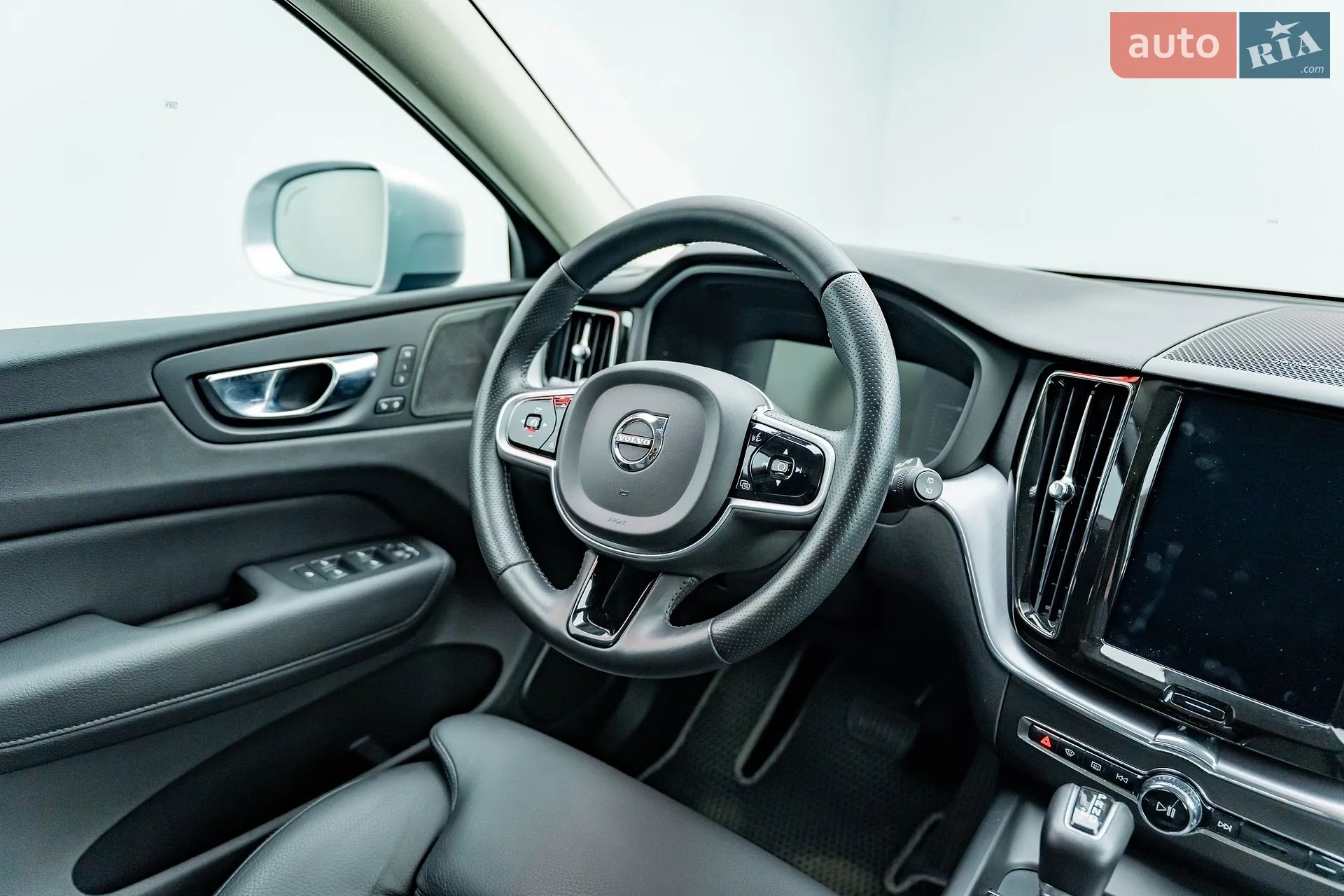 2018 Volvo XC60 - мініатюра 16