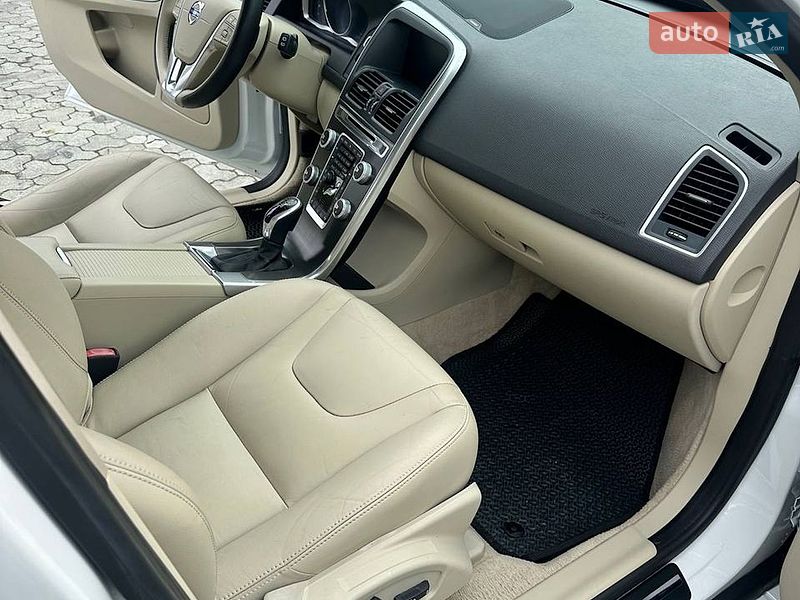 Внедорожник / Кроссовер Volvo XC60 2015 в Дубно фото 17 Внедорожник / Кроссовер Volvo XC60 2015 в Дубно