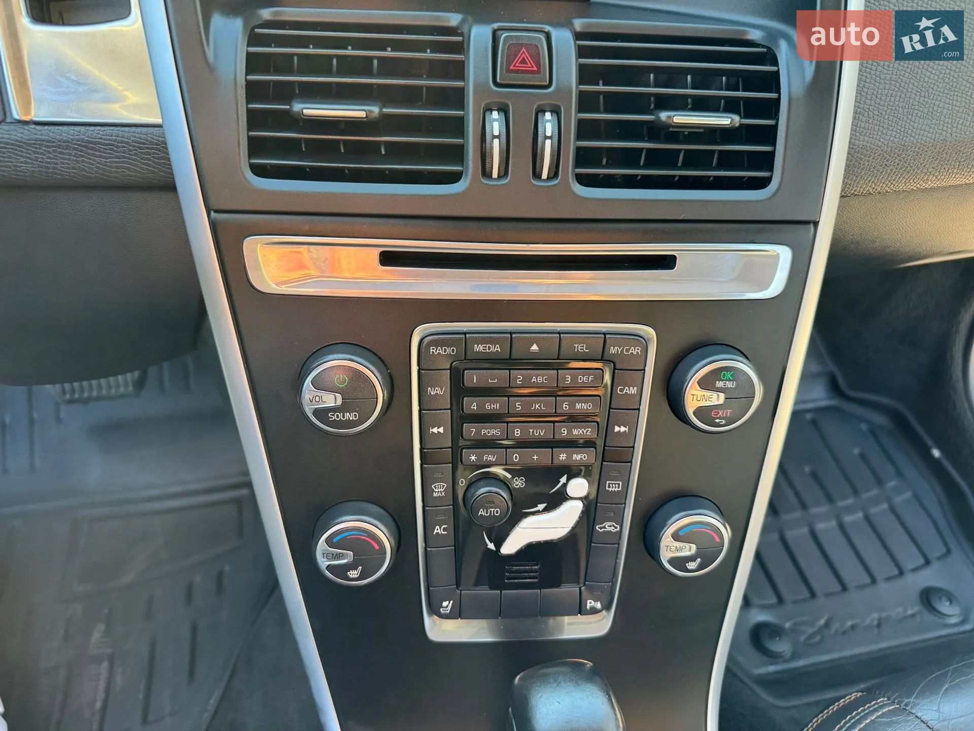 VOLVO XC60 2011 VIN YV4902DZ4B2185458 фото оголошення 22 з 61