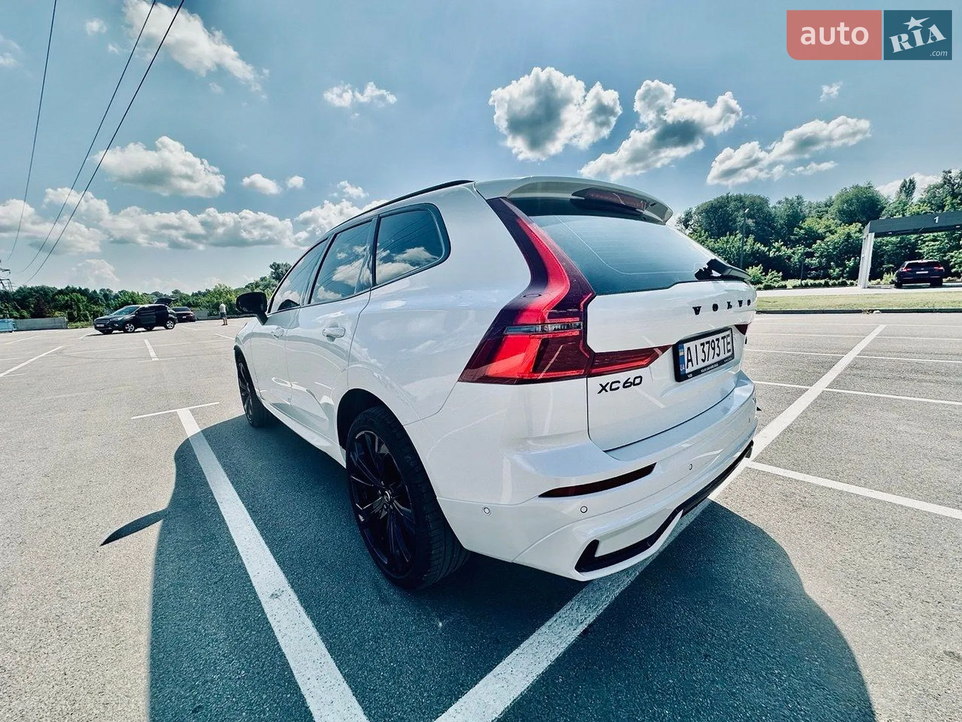 2025 Volvo XC60 - мініатюра 10