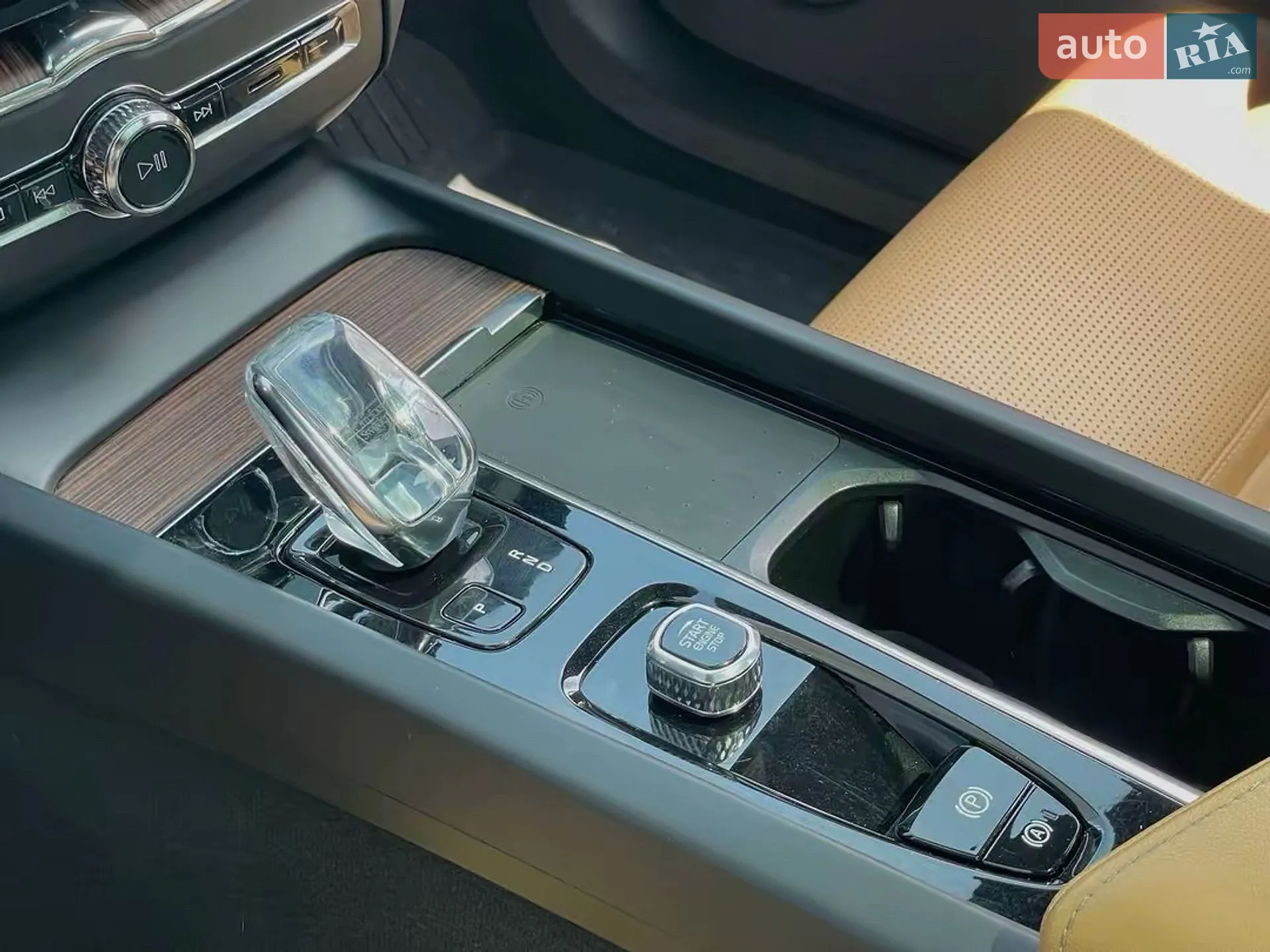 2021 Volvo XC60 - мініатюра 26