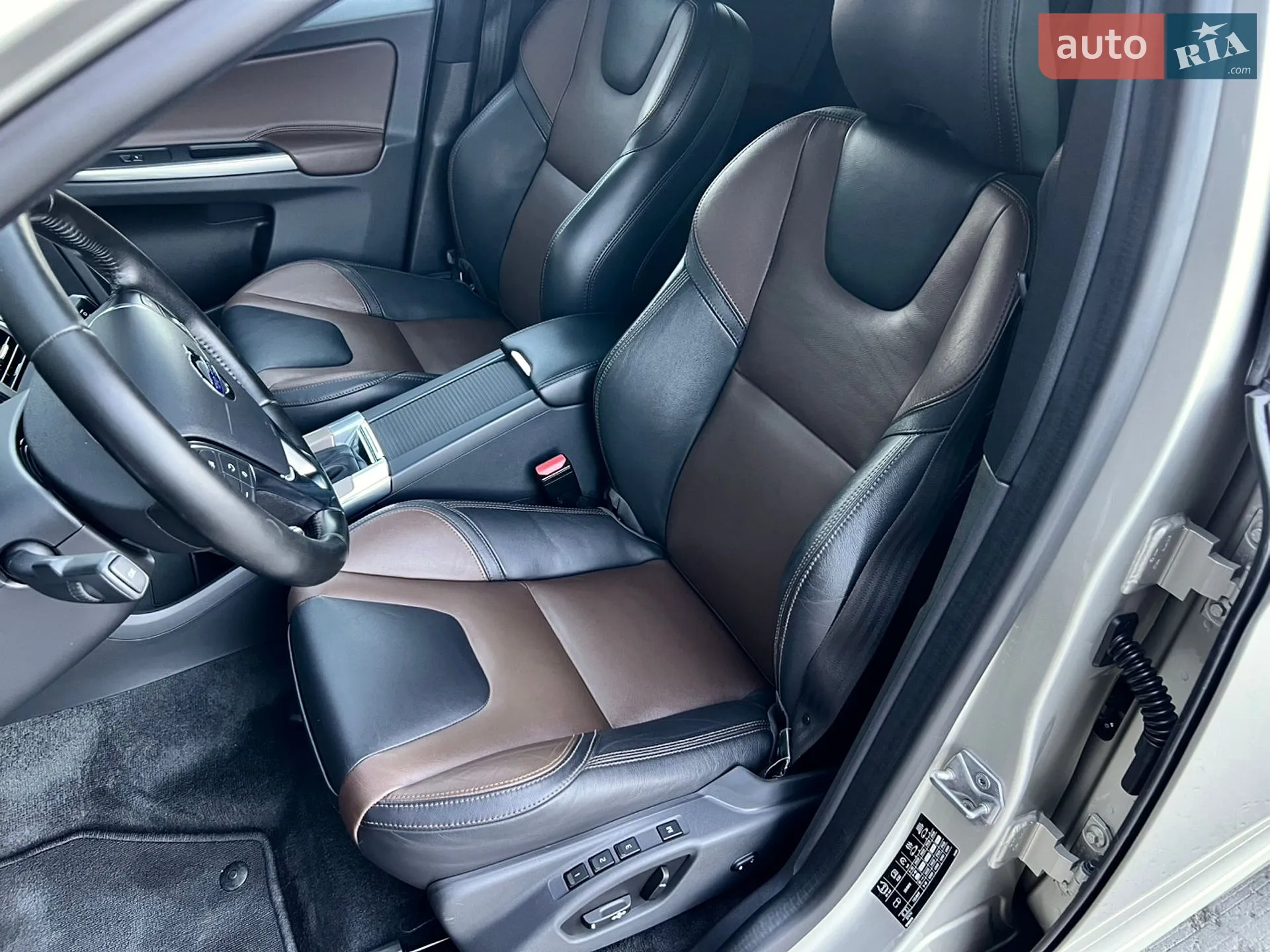 2017 Volvo XC60 - мініатюра 4