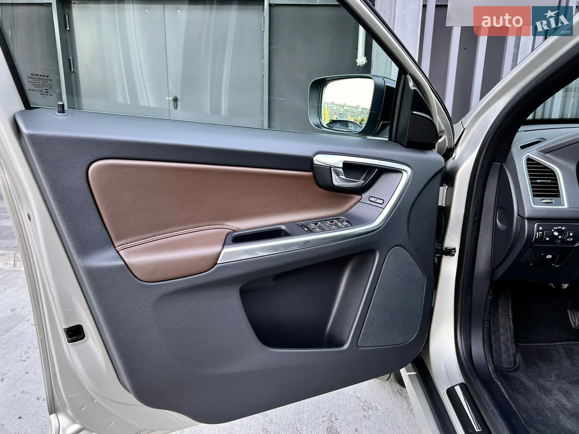 2017 Volvo XC60 - мініатюра 19