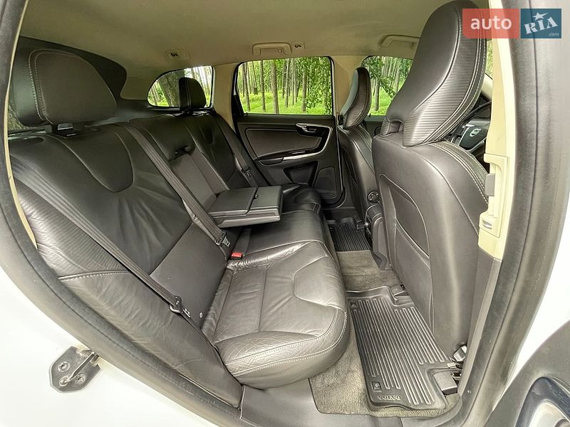 Позашляховик / Кросовер Volvo XC60 2012 в Києві