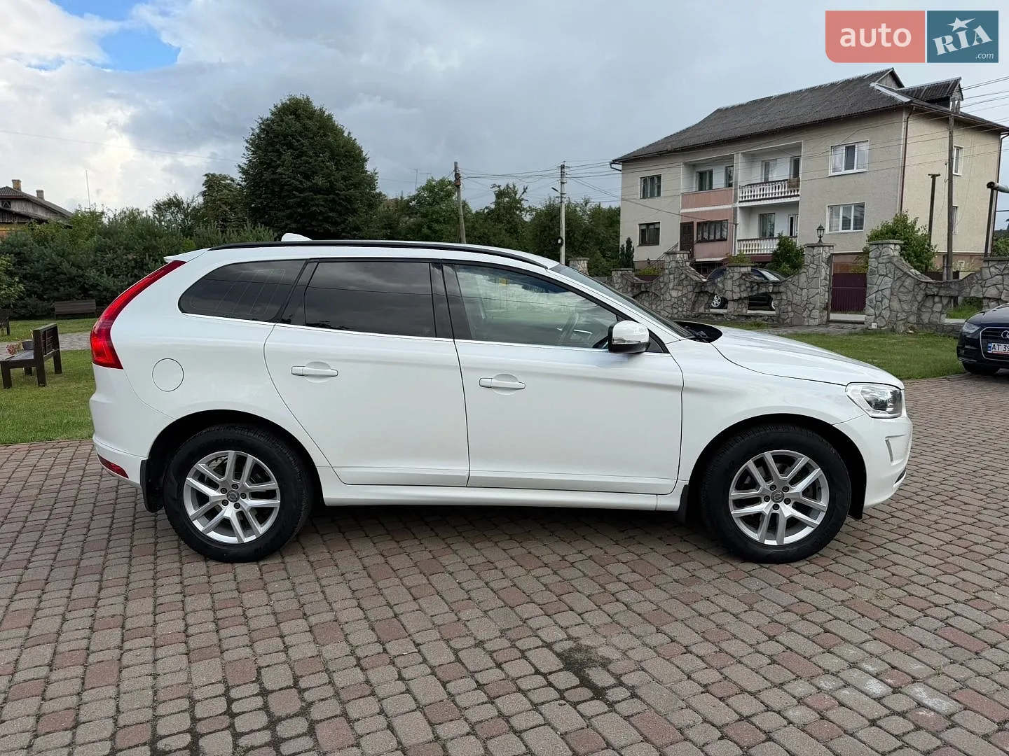 2017 Volvo XC60 - мініатюра 8