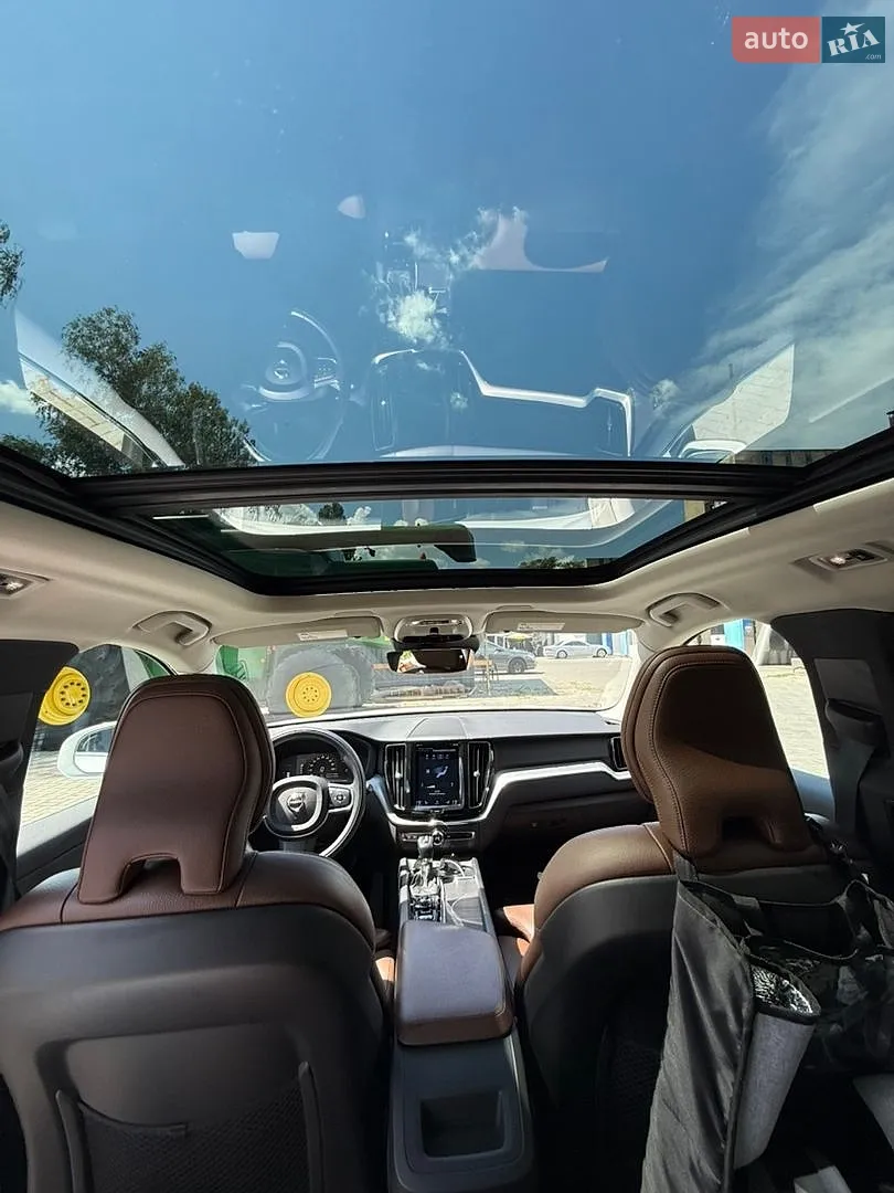 2019 Volvo XC60 - мініатюра 8