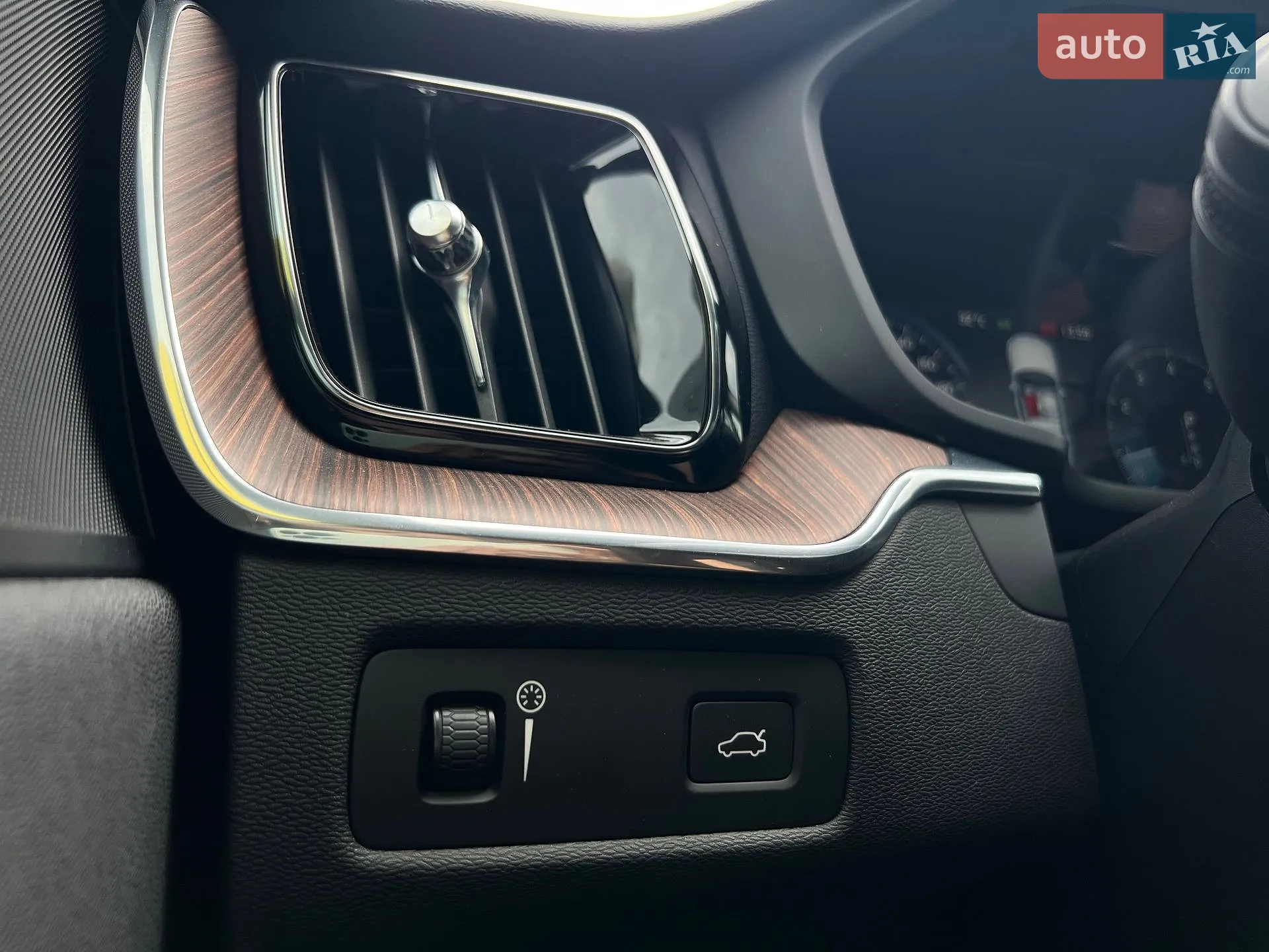 2020 Volvo XC60 - мініатюра 21