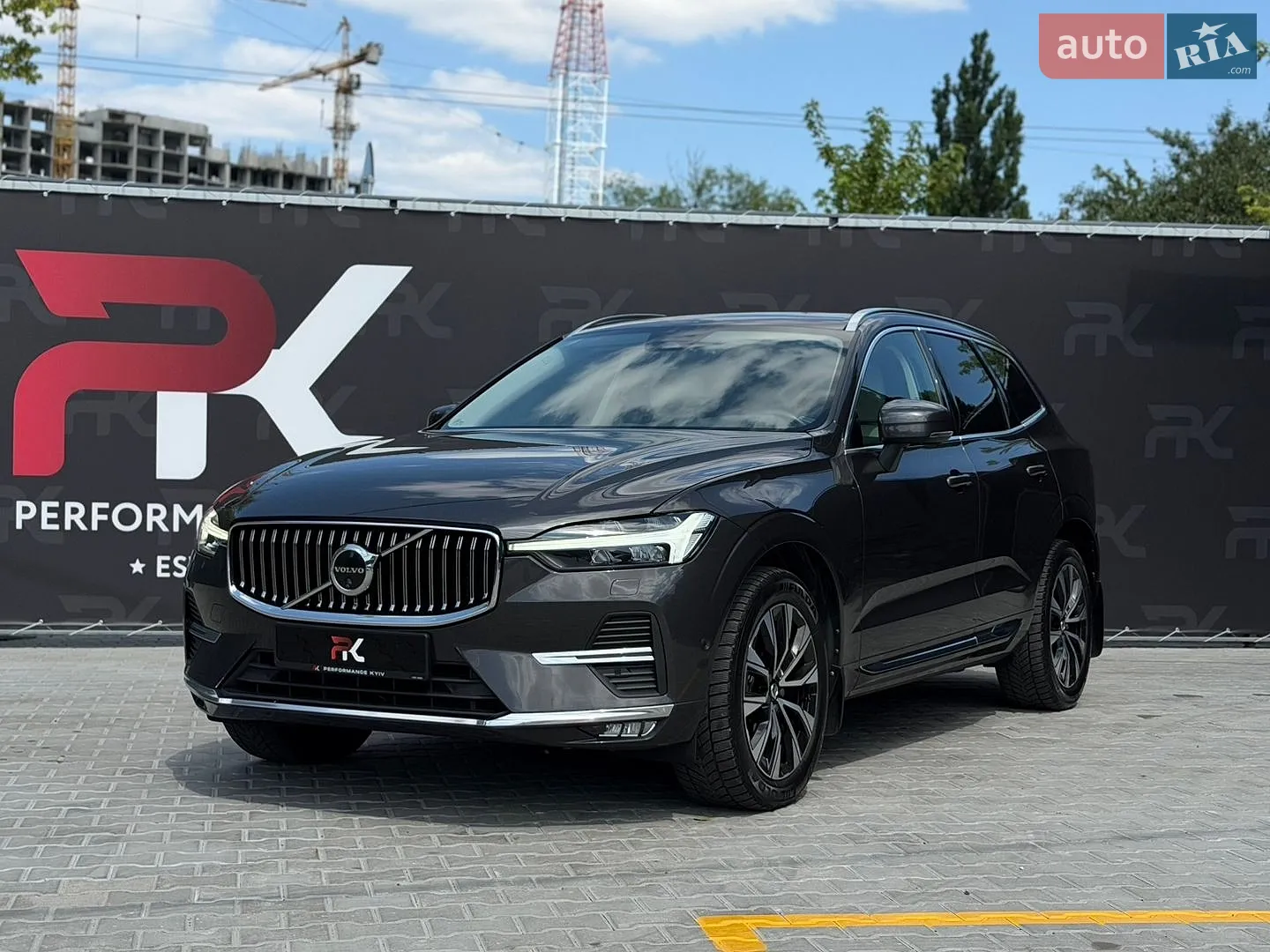 2023 Volvo XC60 - фото 1
