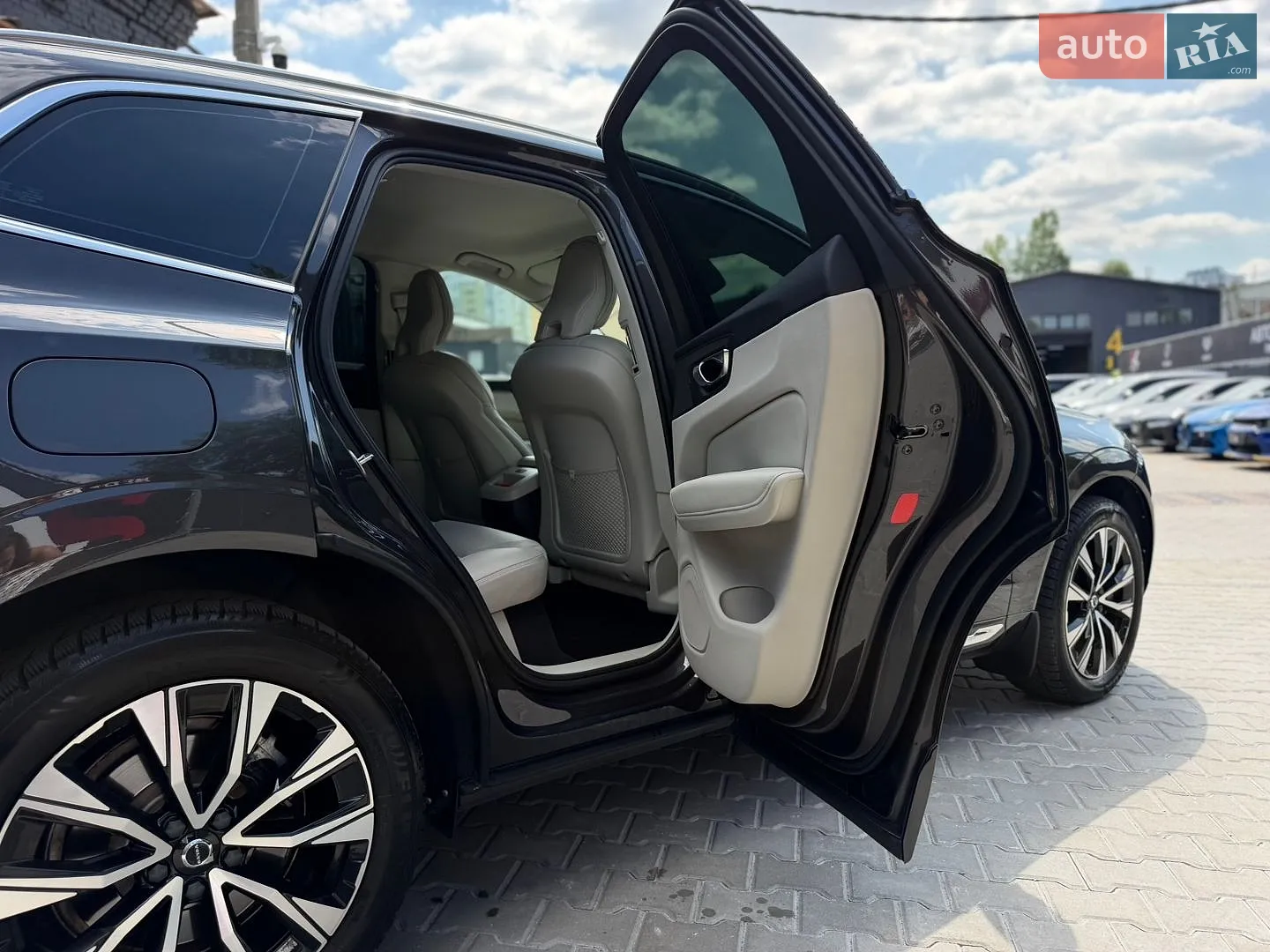 2023 Volvo XC60 - мініатюра 19