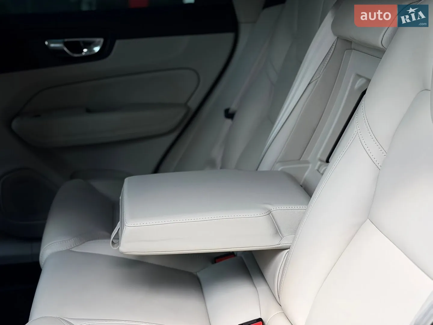 2023 Volvo XC60 - мініатюра 26