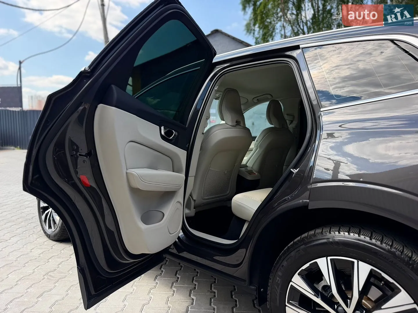 2023 Volvo XC60 - мініатюра 24