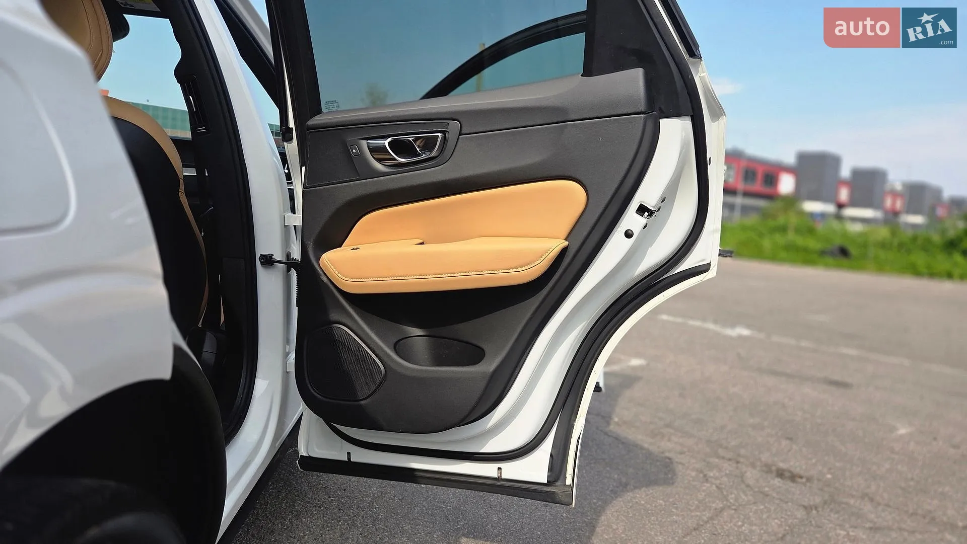 2018 Volvo XC60 - мініатюра 25