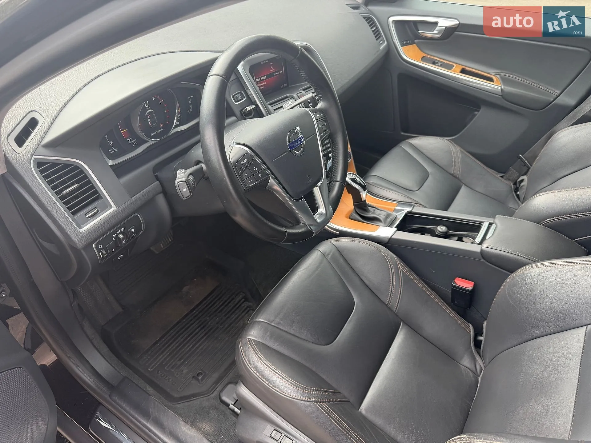 2017 Volvo XC60 - мініатюра 11