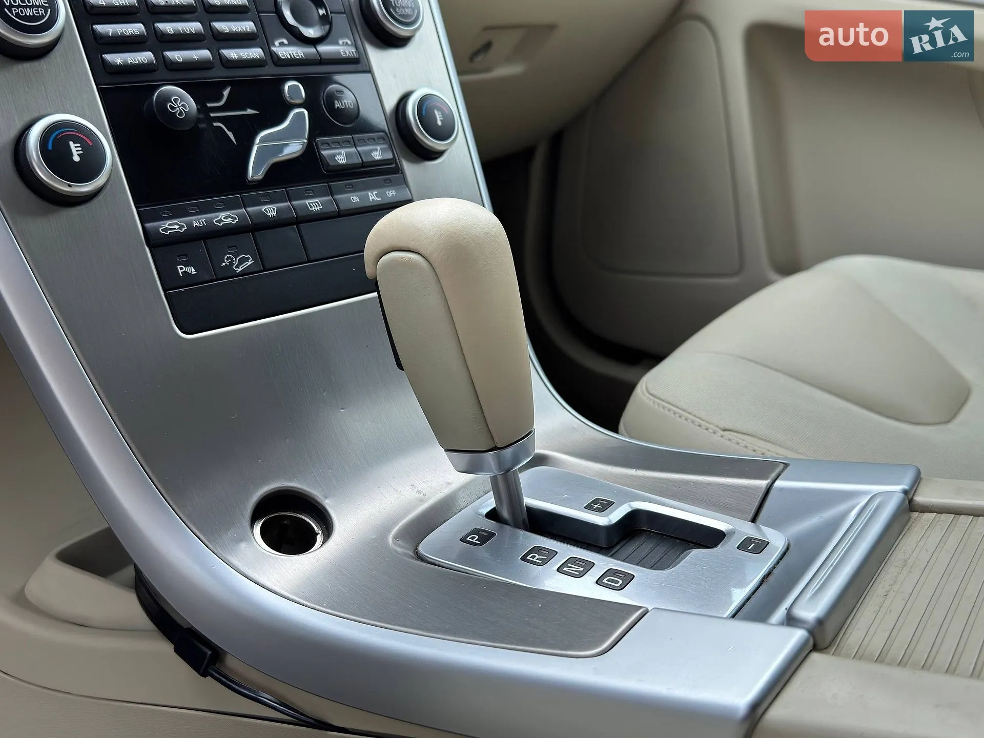 2010 Volvo XC60 - мініатюра 10