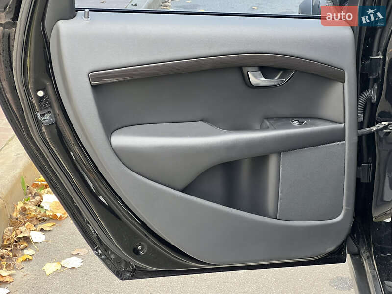 Универсал Volvo XC70 Cross Country 2008 в Киеве фото 37 Универсал Volvo XC70 Cross Country 2008 в Киеве