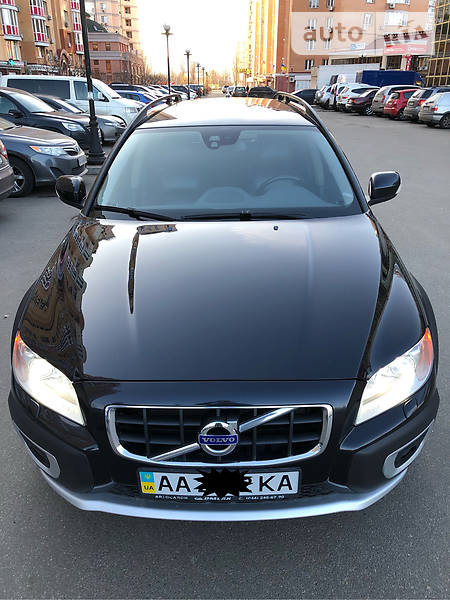 Внедорожник / Кроссовер Volvo XC70 2012 в Киеве