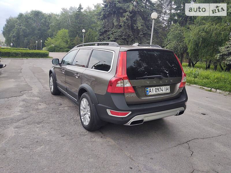 Универсал Volvo XC70 2010 в Киеве