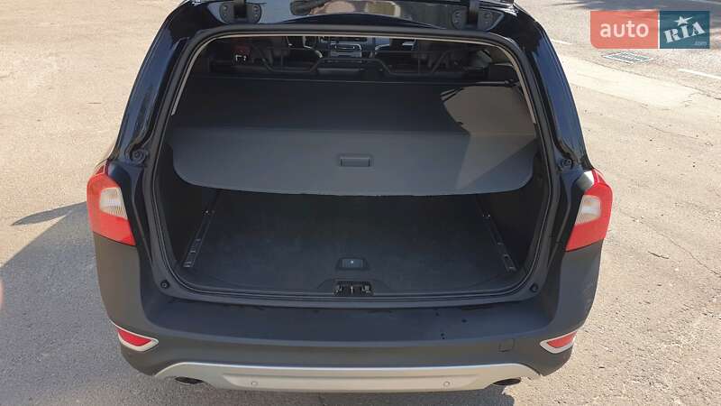 Внедорожник / Кроссовер Volvo XC70 2012 в Львове