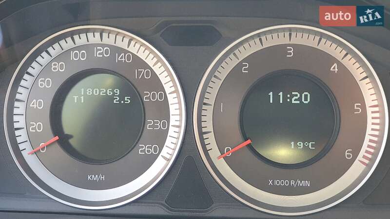 Внедорожник / Кроссовер Volvo XC70 2012 в Львове