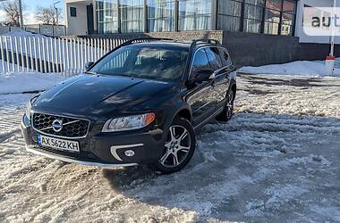 Внедорожник / Кроссовер Volvo XC70 2013 в Светловодске