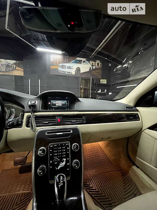 Универсал Volvo XC70 2014 в Хмельницком