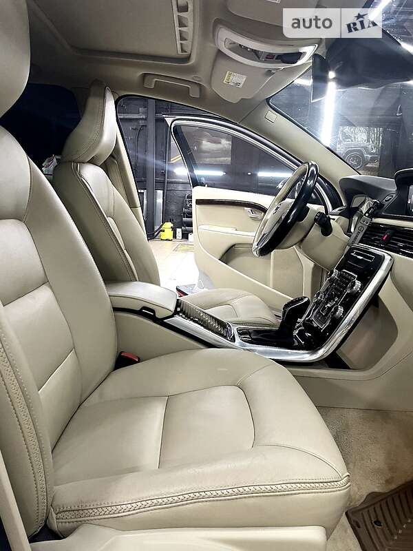 Универсал Volvo XC70 2014 в Хмельницком