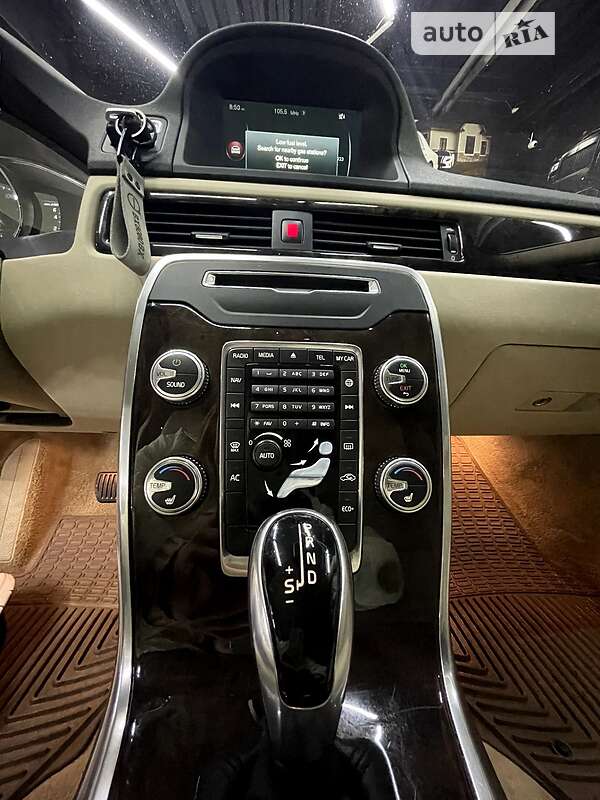 Универсал Volvo XC70 2014 в Хмельницком