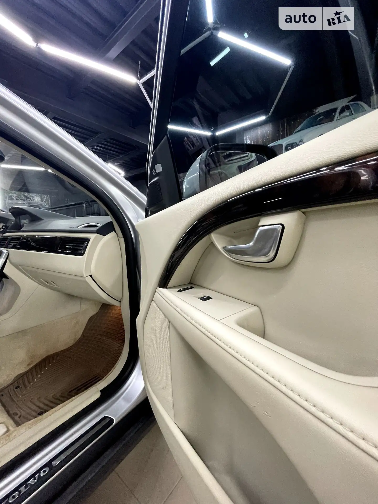 2014 Volvo XC70 - мініатюра 48