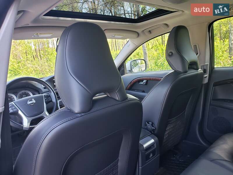 Универсал Volvo XC70 2013 в Киеве