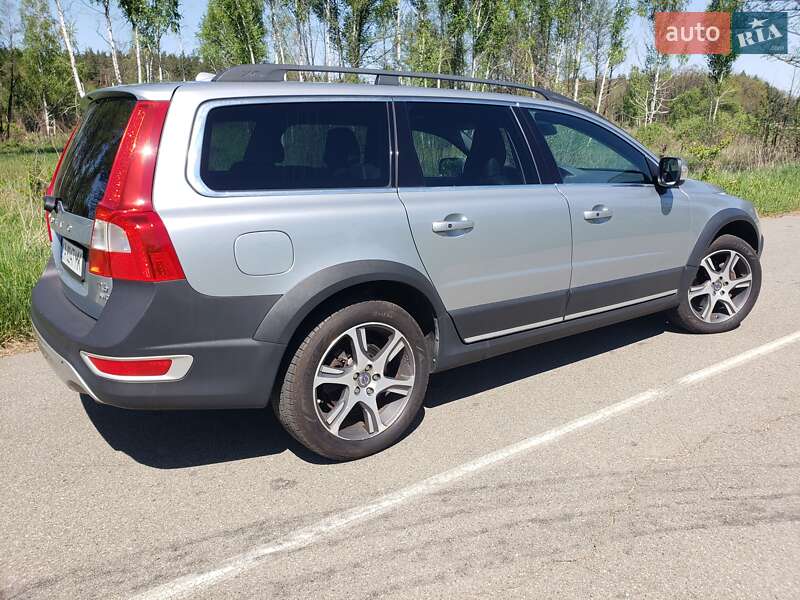 Универсал Volvo XC70 2013 в Киеве