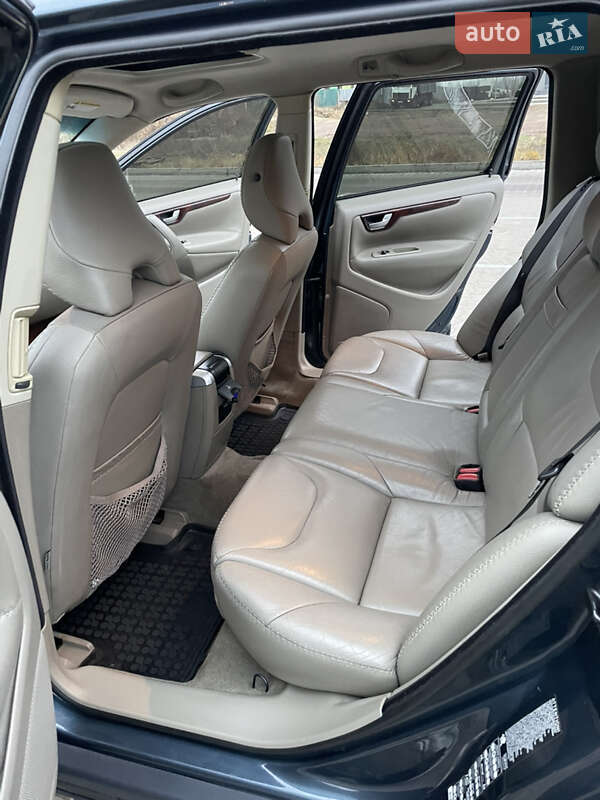 Универсал Volvo XC70 2006 в Киеве