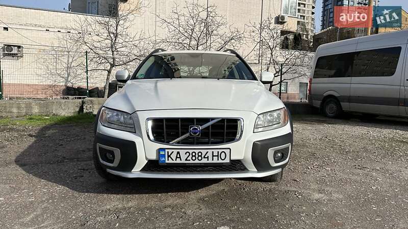 Универсал Volvo XC70 2008 в Киеве