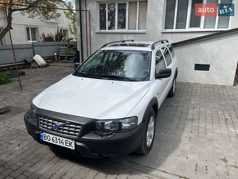 Универсал Volvo XC70 2004 в 