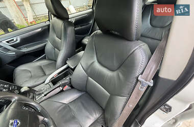 Универсал Volvo XC70 2004 в 