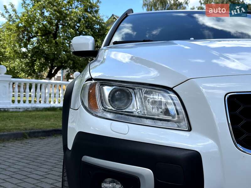 Универсал Volvo XC70 2016 в Радивилове