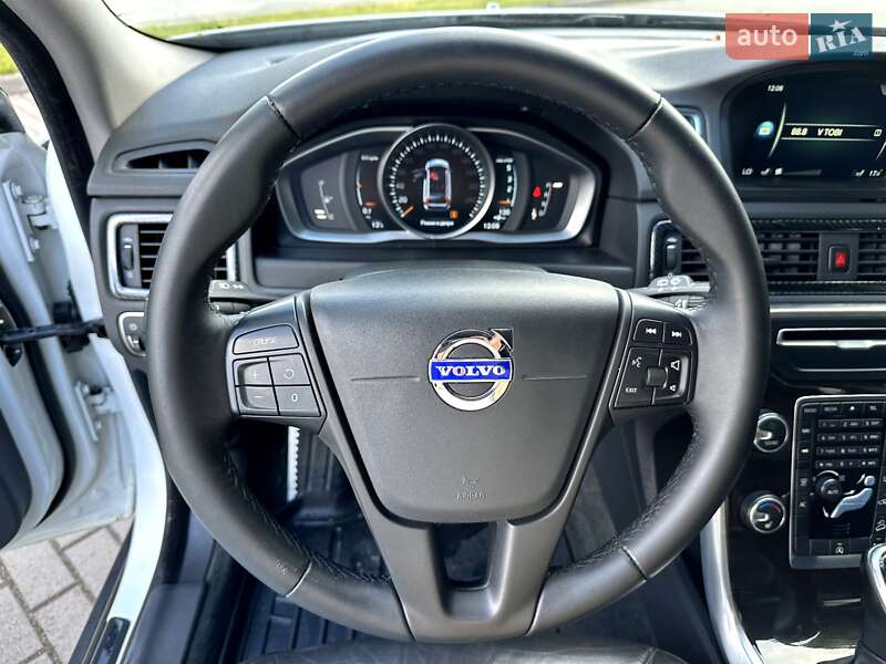 Универсал Volvo XC70 2016 в Радивилове