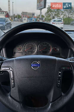Универсал Volvo XC70 2004 в 