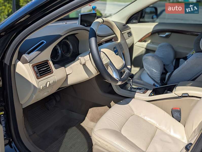 Универсал Volvo XC70 2010 в Ивано-Франковске