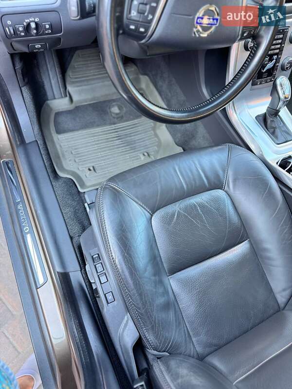 Универсал Volvo XC70 2013 в Звягеле