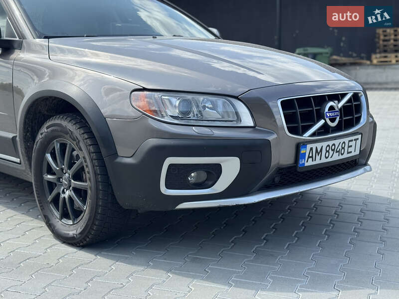 Универсал Volvo XC70 2010 в Житомире