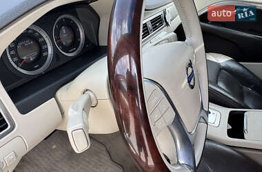 Універсал Volvo XC70 2010 в 