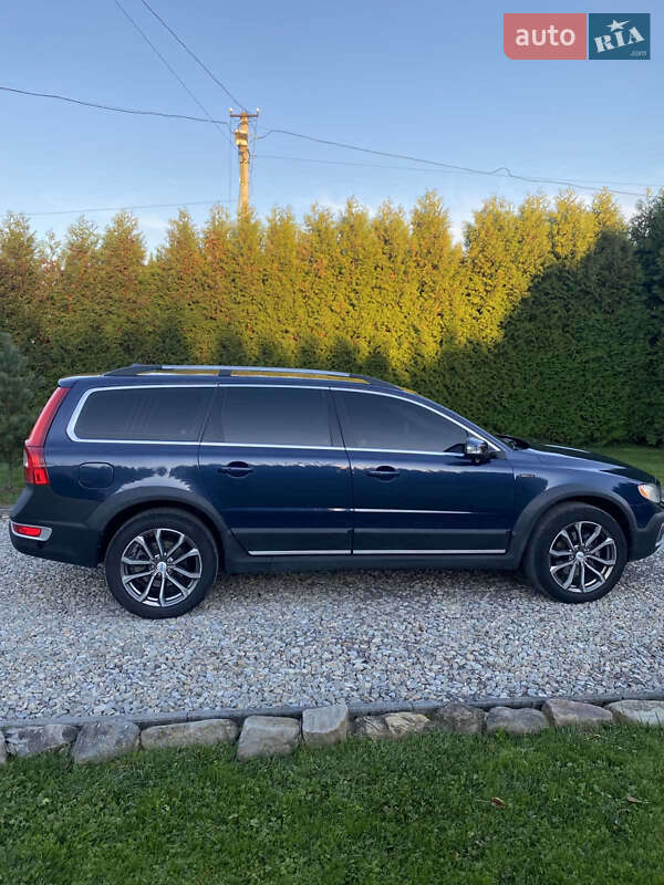Volvo XC70 2012