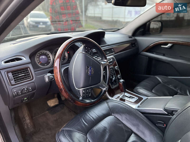 Универсал Volvo XC70 2012 в Черкассах