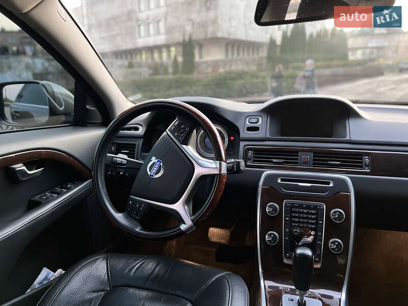 Универсал Volvo XC70 2012 в Черкассах