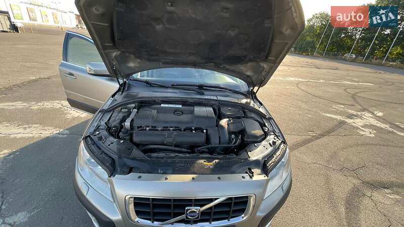 Універсал Volvo XC70 2008 в Києві