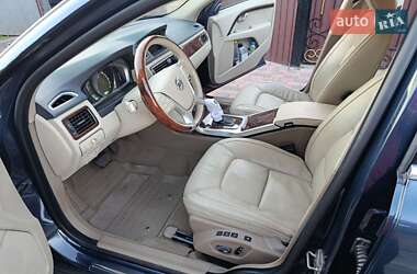 Универсал Volvo XC70 2013 в 